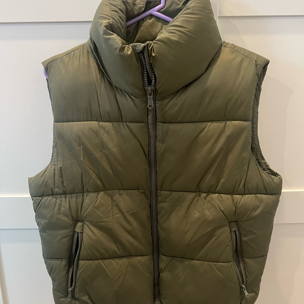 Old navy Olive Green Puffer Vest